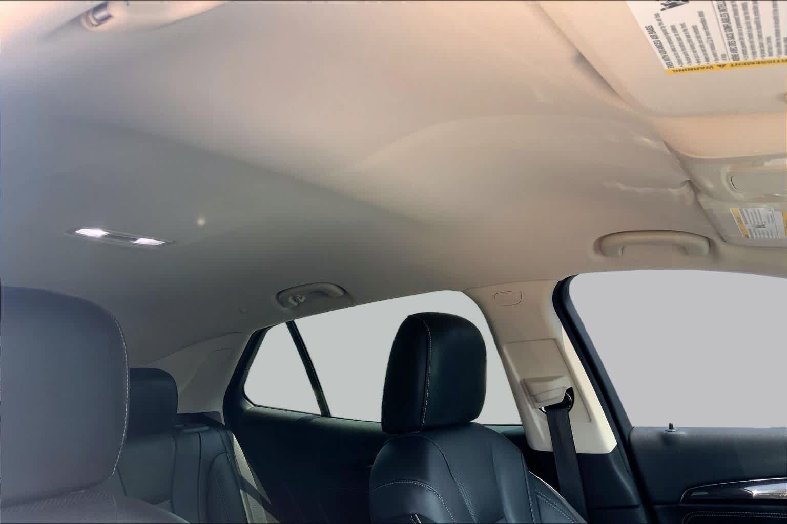 Used 2021 Buick Envision Essence w/ Sport Touring Package FWD image 14