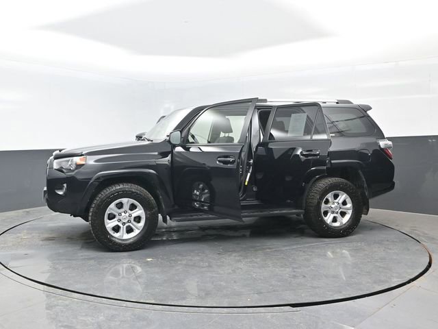 Used 2021 Toyota 4Runner SR5 Premium w/ Moonroof Package AWD/4WD image 29