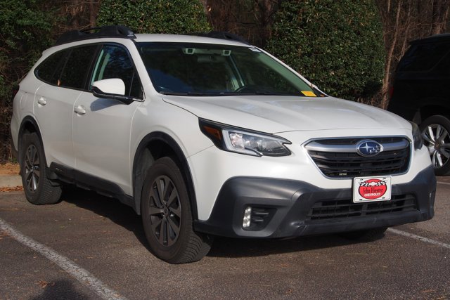 Used 2020 Subaru Outback Premium image 7