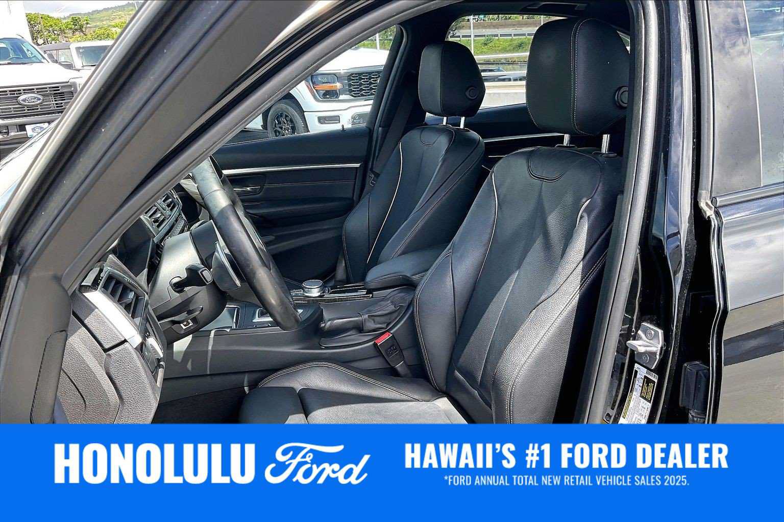 Used 2017 BMW 330i xDrive Sedan AWD/4WD image 11
