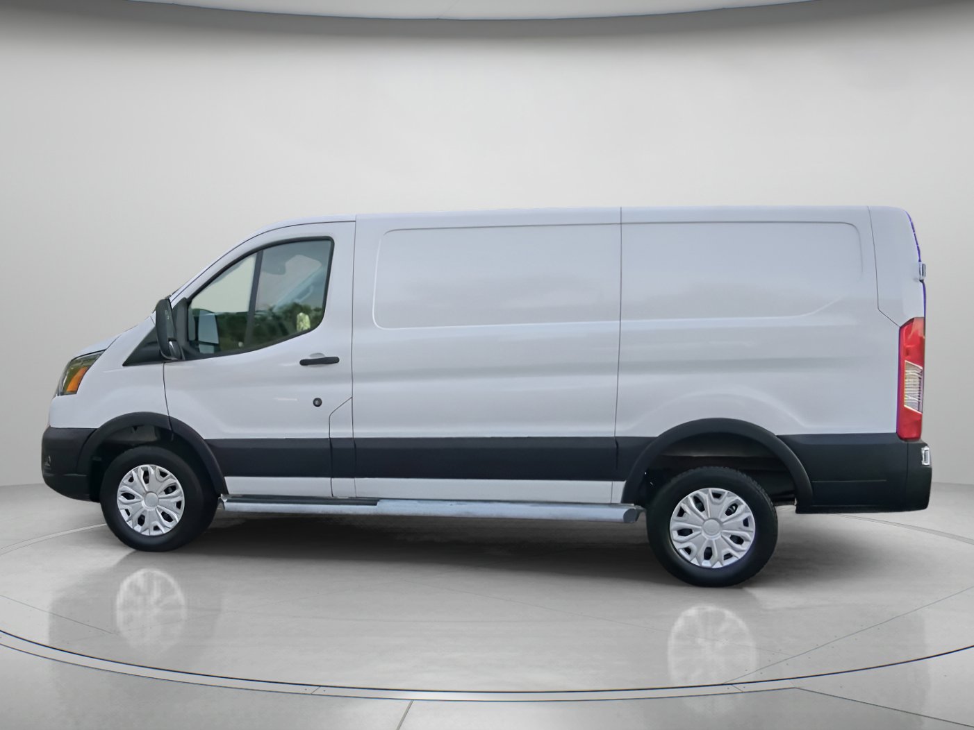 Certified 2025 Ford Transit 250 Low Roof w/ Exterior Upgrade Package RWD image 18
