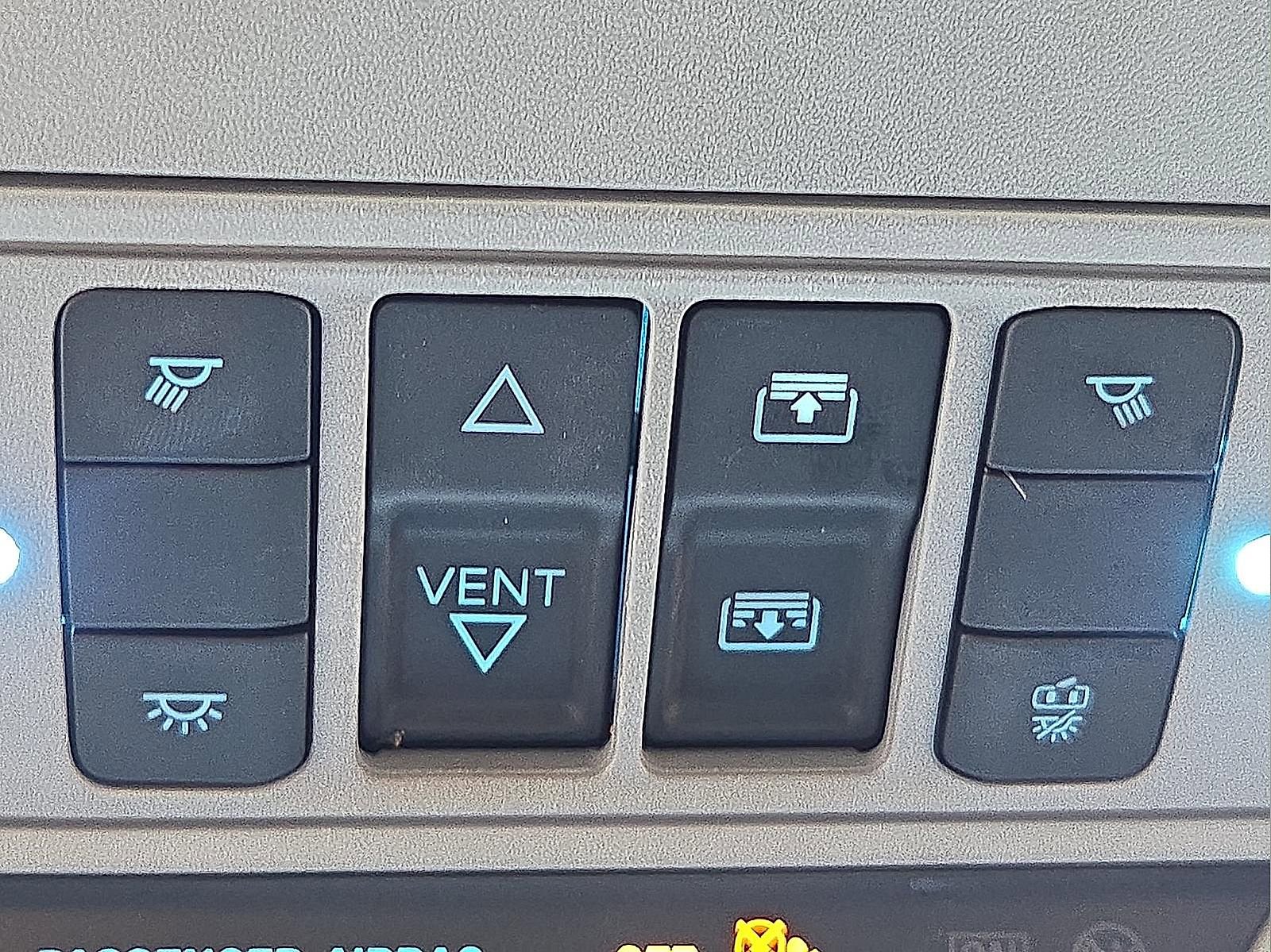 Certified 2021 Ford Explorer XLT w/ Equipment Group 202A image 22