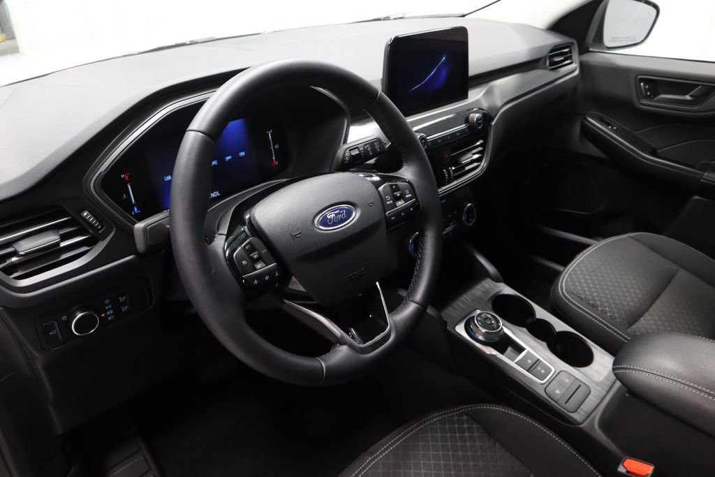 Certified 2025 Ford Escape Active w/ Cold Weather Package image 25