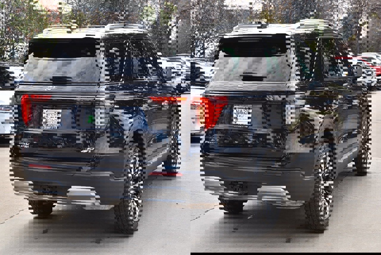 Certified 2025 Ford Explorer Platinum w/ LUX Leather Package image 9