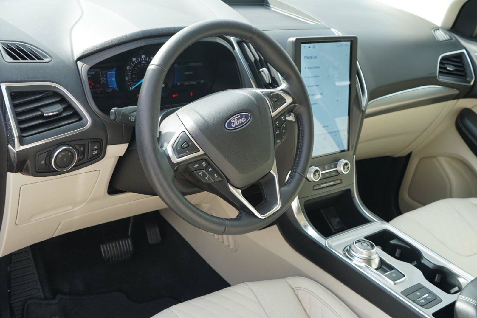 Certified 2024 Ford Edge Titanium w/ Titanium Elite Package AWD/4WD image 9