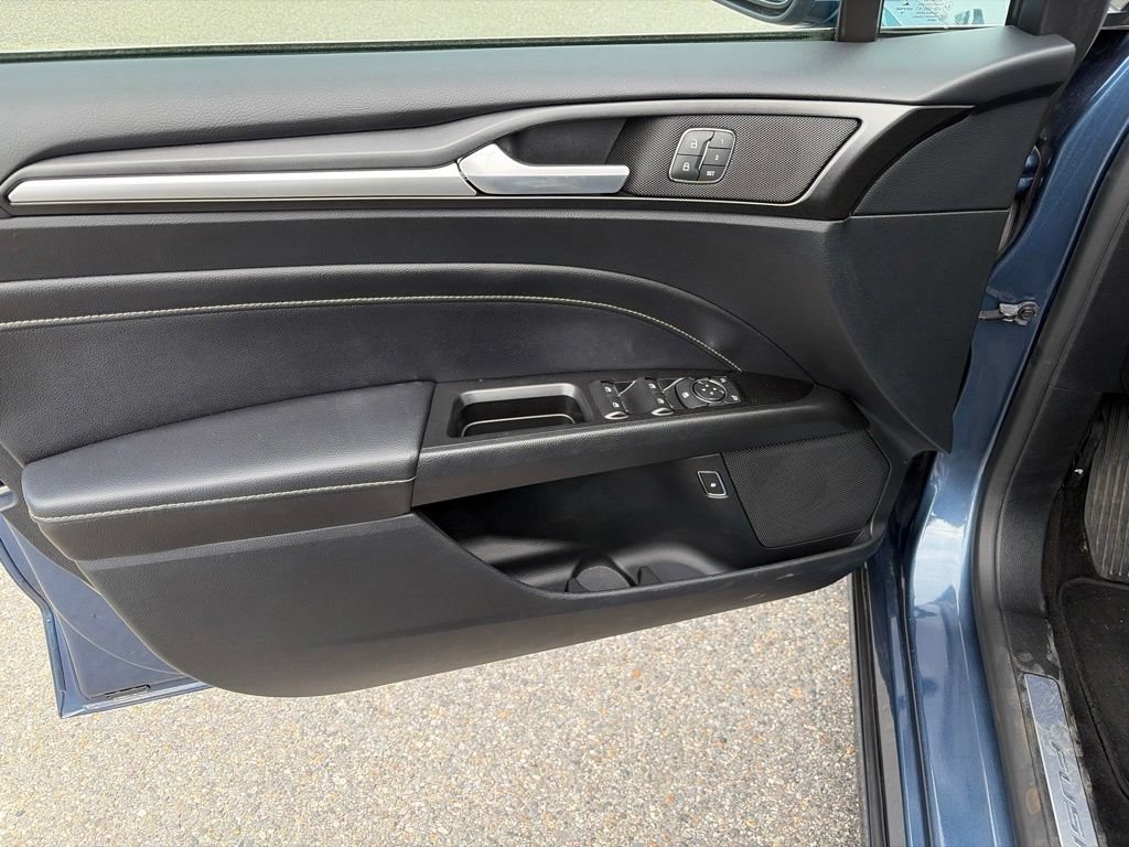 Certified 2019 Ford Fusion Energi Titanium FWD image 12
