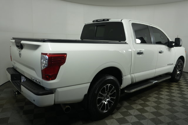 Used 2021 Nissan Titan SV w/ SV Convenience Package AWD/4WD image 3