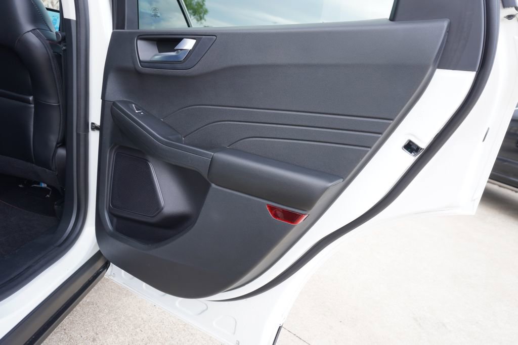 Certified 2022 Ford Escape SEL w/ SEL Stealth AWD Package image 23