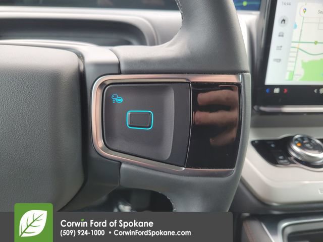 Certified 2025 Ford Expedition Active image 32