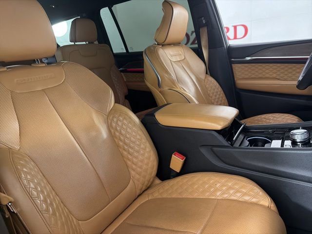 Used 2022 Jeep Grand Cherokee L Summit w/ Luxury Tech Group V image 16