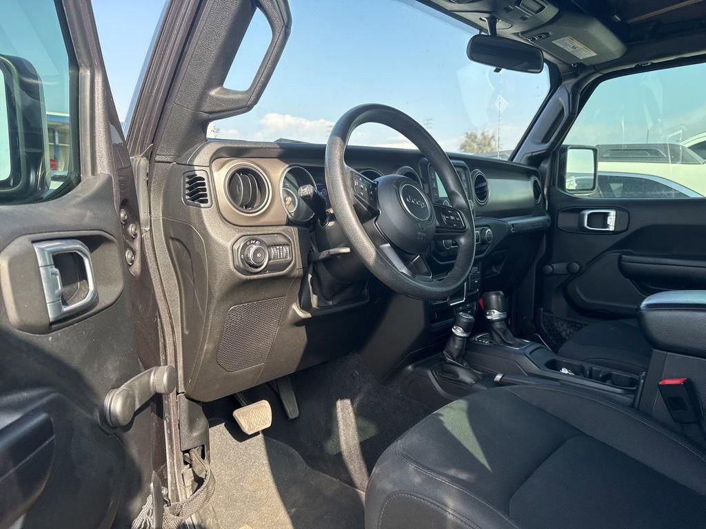 Used 2018 Jeep Wrangler Unlimited Sport image 6