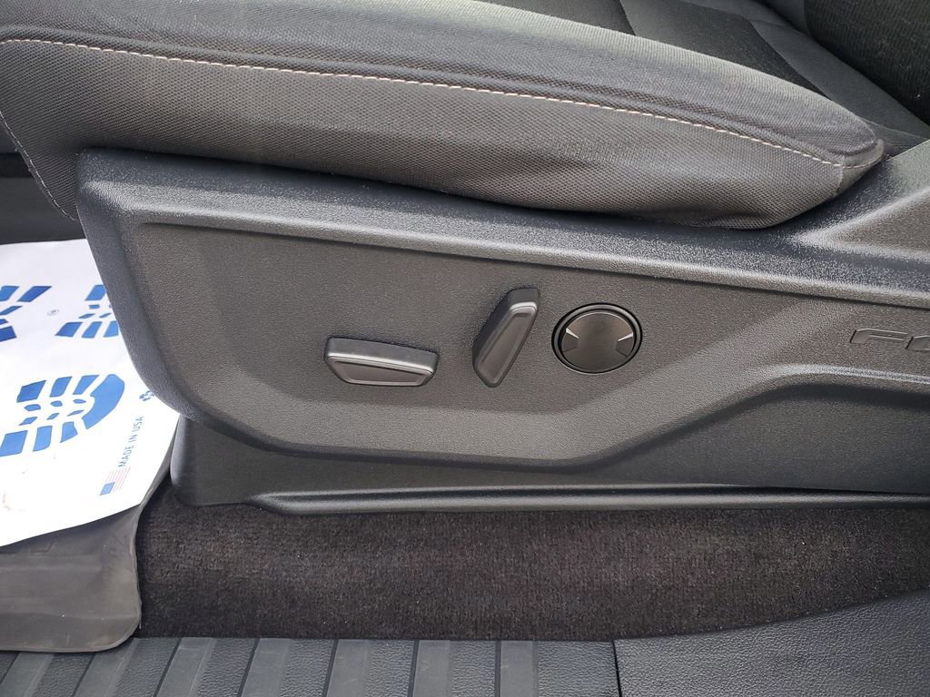 Certified 2022 Ford F150 XLT w/ Equipment Group 302A High image 18