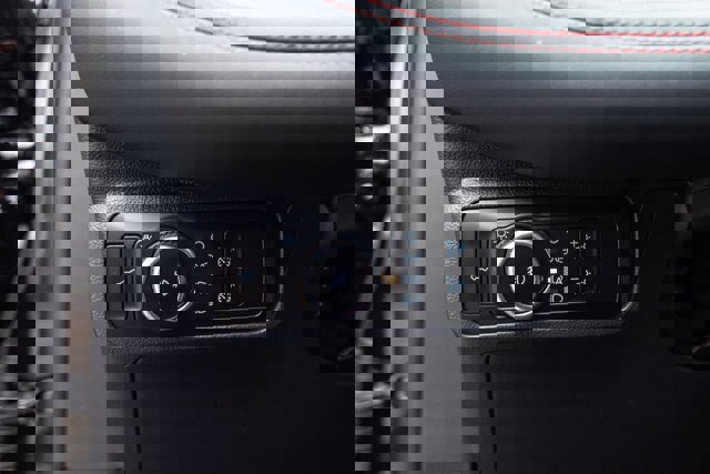 Certified 2025 Ford Explorer ST-Line image 16