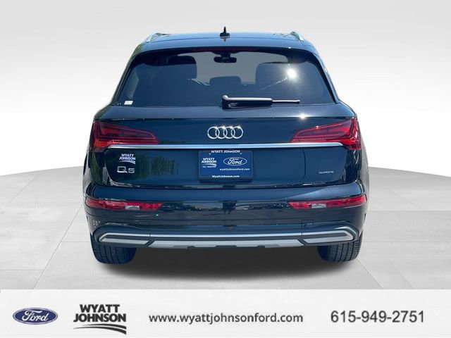 Used 2023 Audi Q5 2.0T Premium w/ Convenience Package AWD/4WD image 4