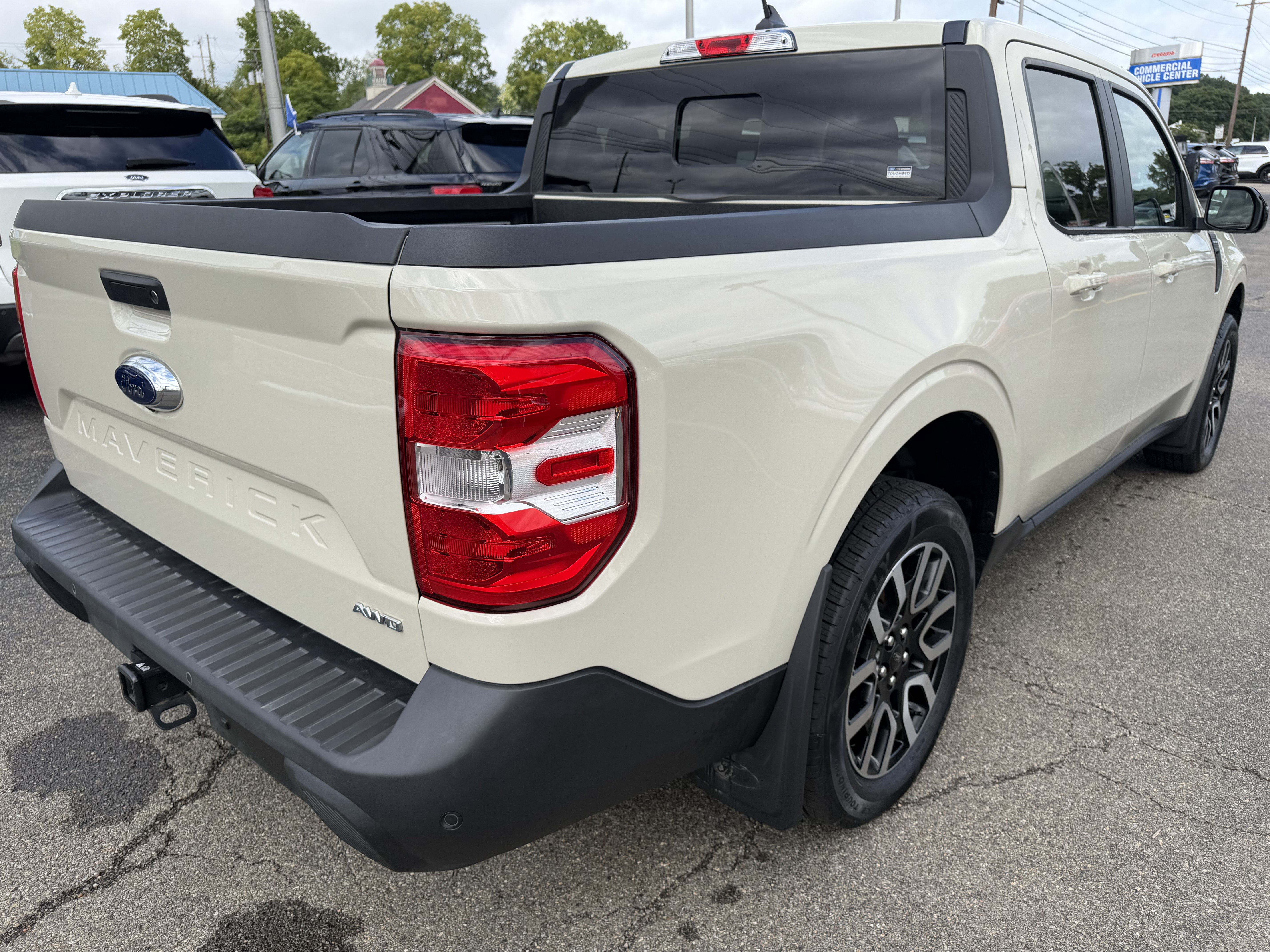Certified 2024 Ford Maverick Lariat AWD/4WD image 2