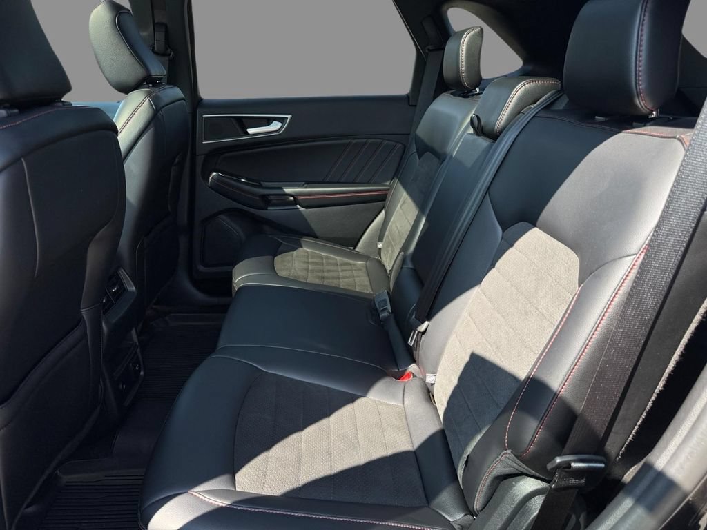 Certified 2024 Ford Edge ST-Line AWD/4WD image 13