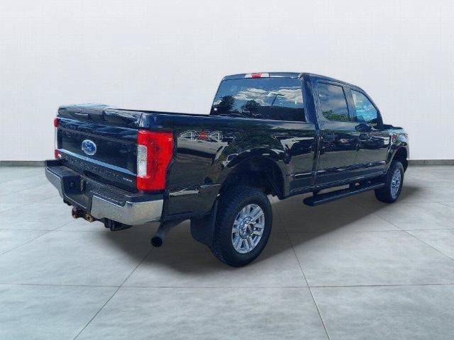 Certified 2018 Ford F250 XLT w/ Snow Plow Prep Package AWD/4WD image 7