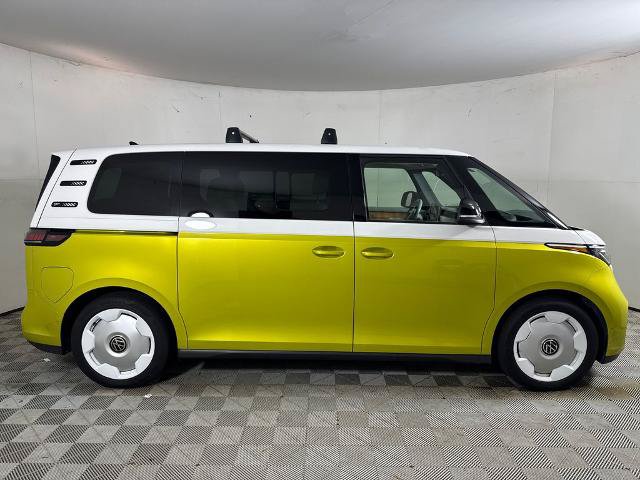 Used 2025 Volkswagen ID. Buzz 1st Edition RWD image 2
