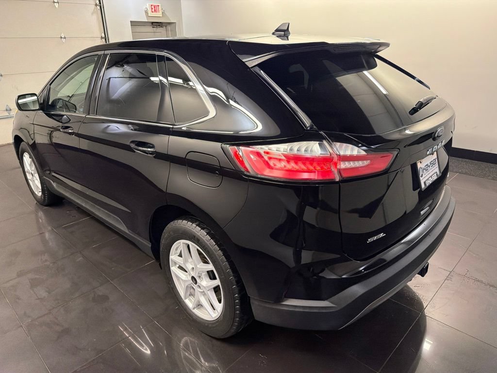 Certified 2024 Ford Edge SEL w/ Convenience Package AWD/4WD image 4