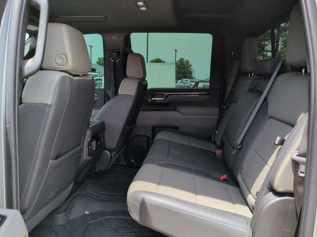 Used 2025 Chevrolet Silverado 2500 ZR2 w/ Technology Package AWD/4WD image 17