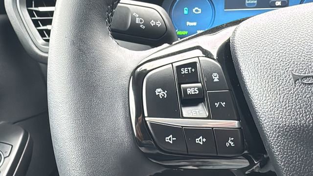 Certified 2024 Ford Escape SE w/ PHEV Premium Package image 20