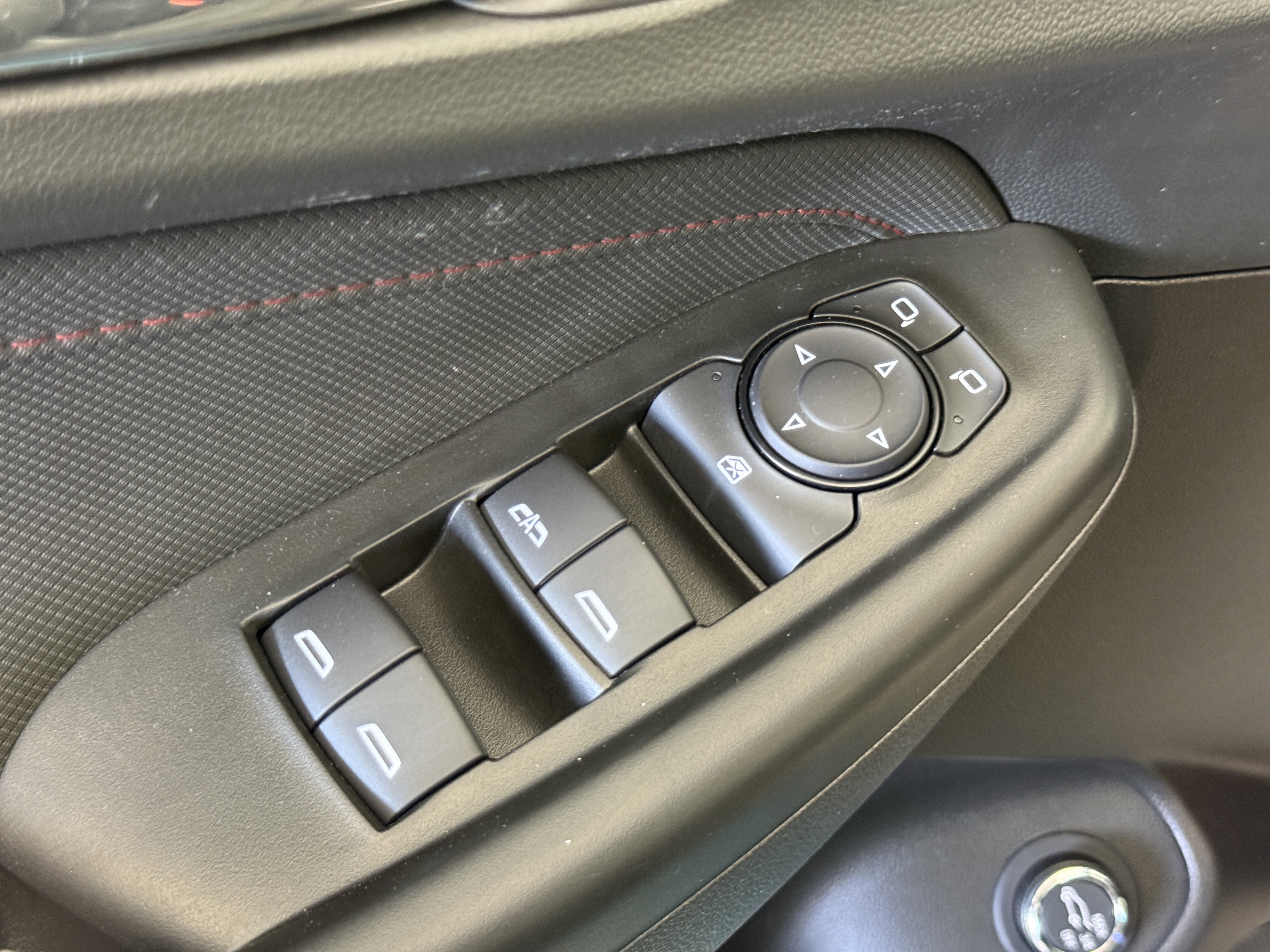 Used 2021 Chevrolet TrailBlazer RS w/ Sun and Liftgate Package image 15