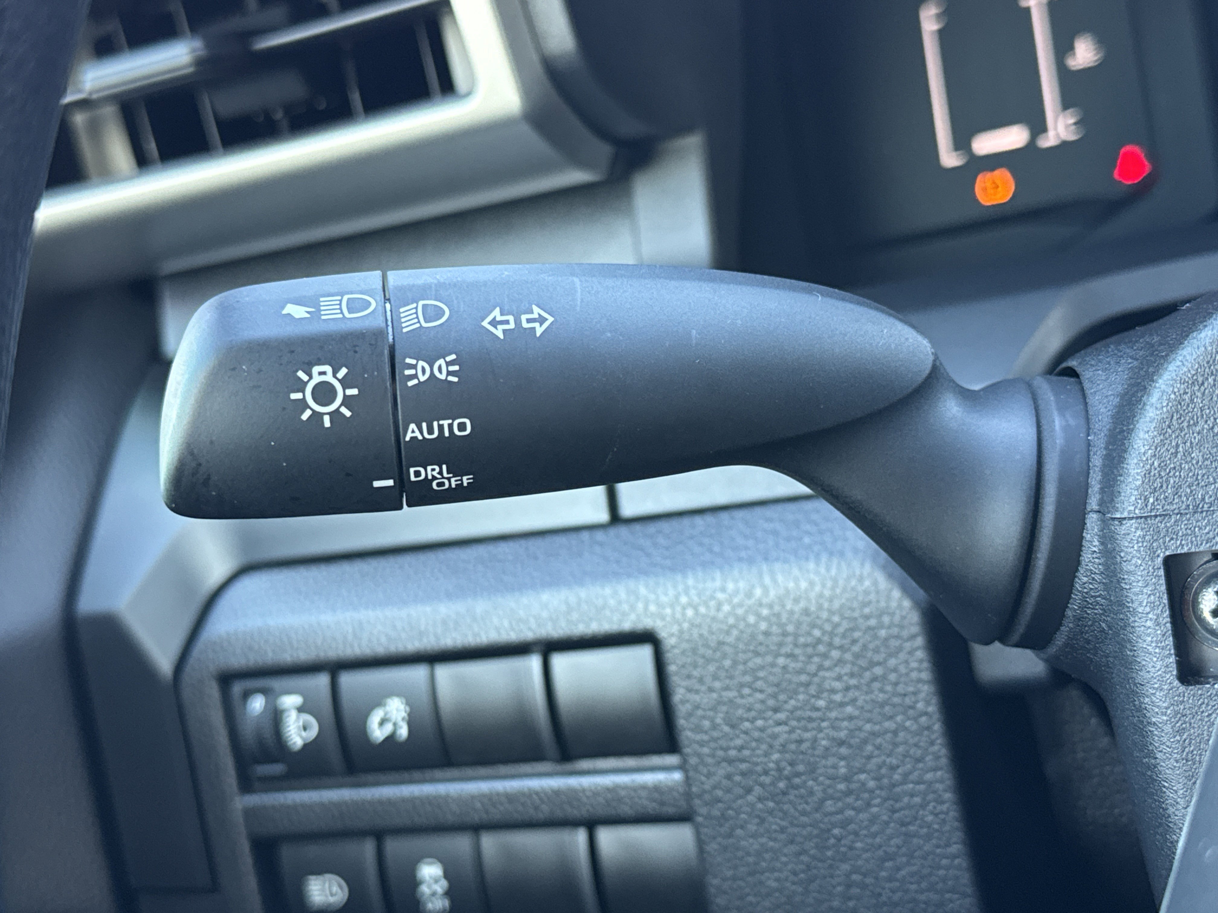 Used 2025 Toyota Tacoma SR image 23