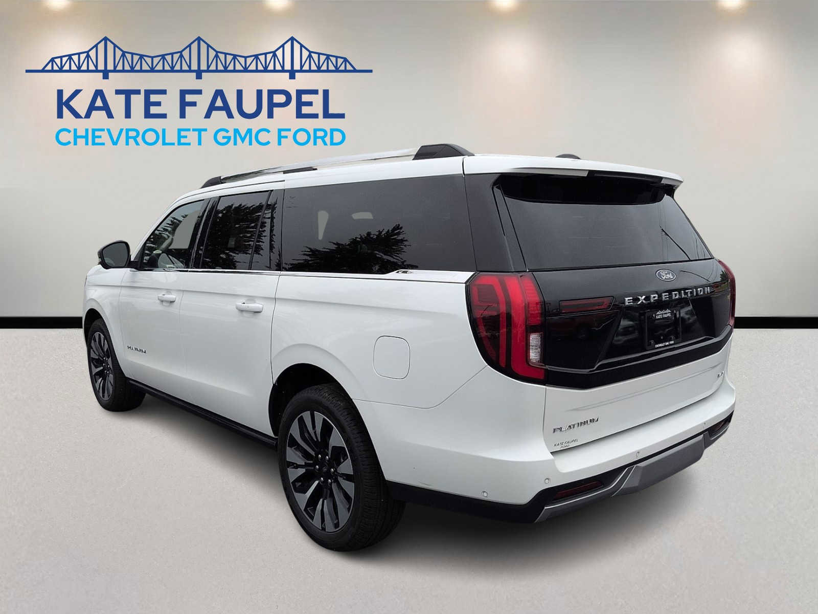 Certified 2025 Ford Expedition Max Platinum w/ Driver's Package AWD/4WD image 5