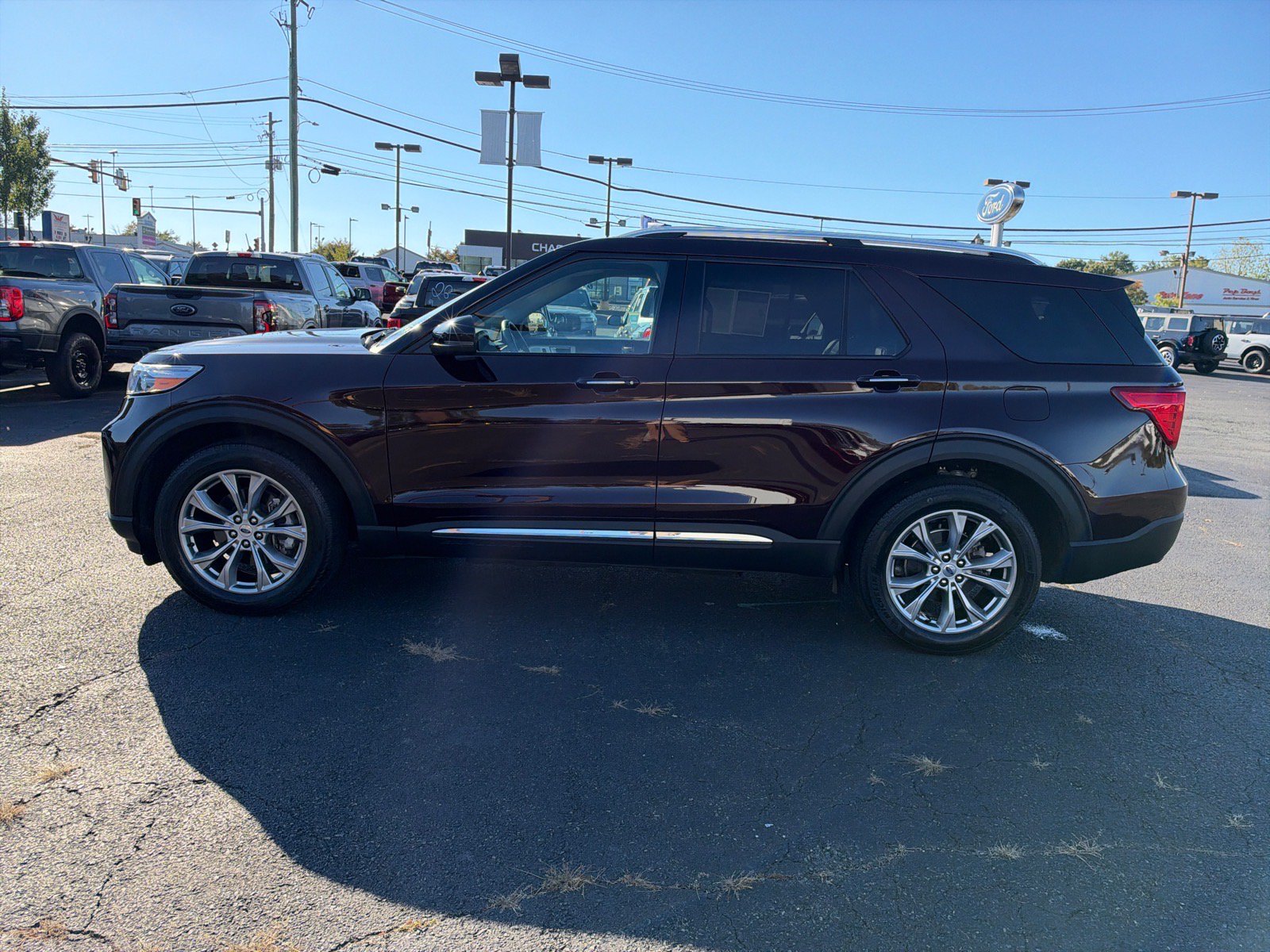 Certified 2023 Ford Explorer Limited w/ Limited Technology Package AWD/4WD image 5