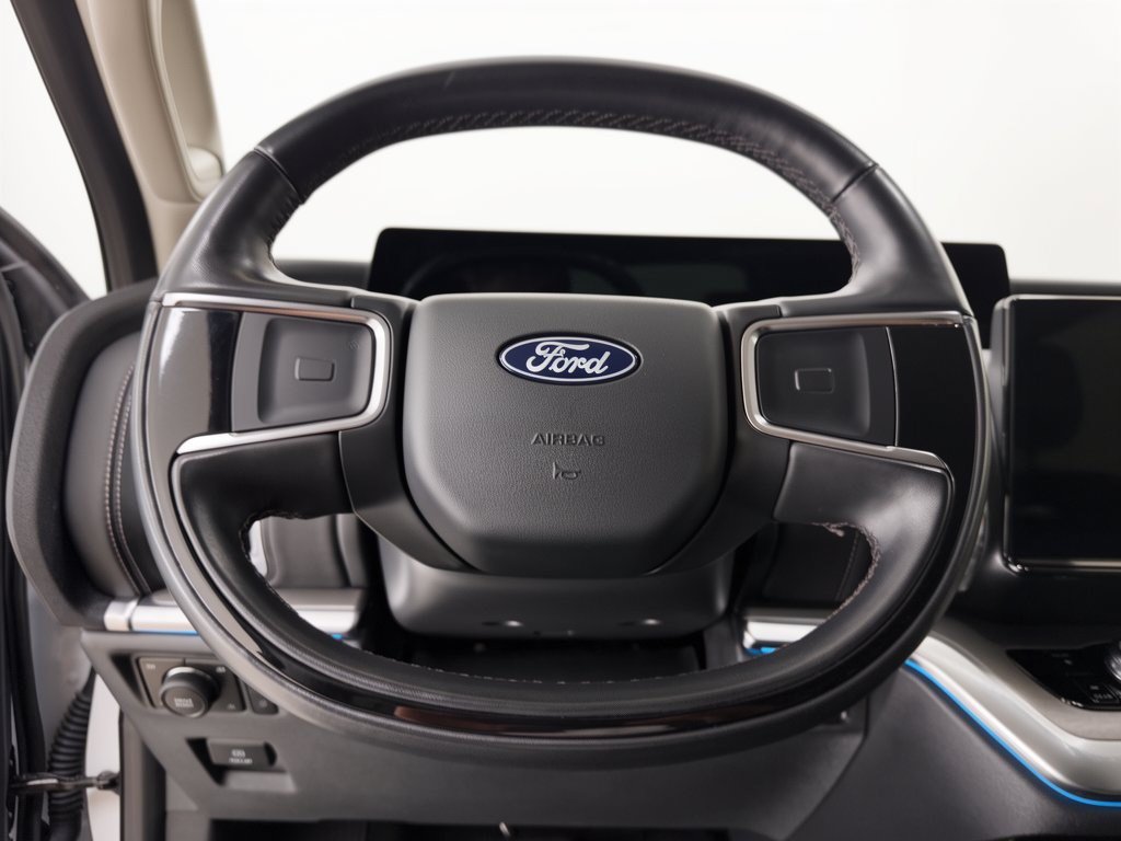 Certified 2025 Ford Expedition Max Platinum AWD/4WD image 10