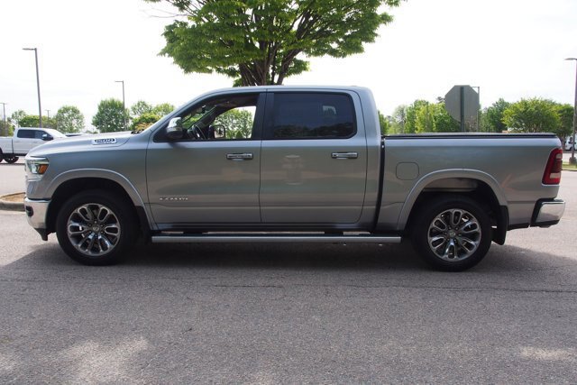 Used 2019 RAM 1500 Laramie AWD/4WD image 2