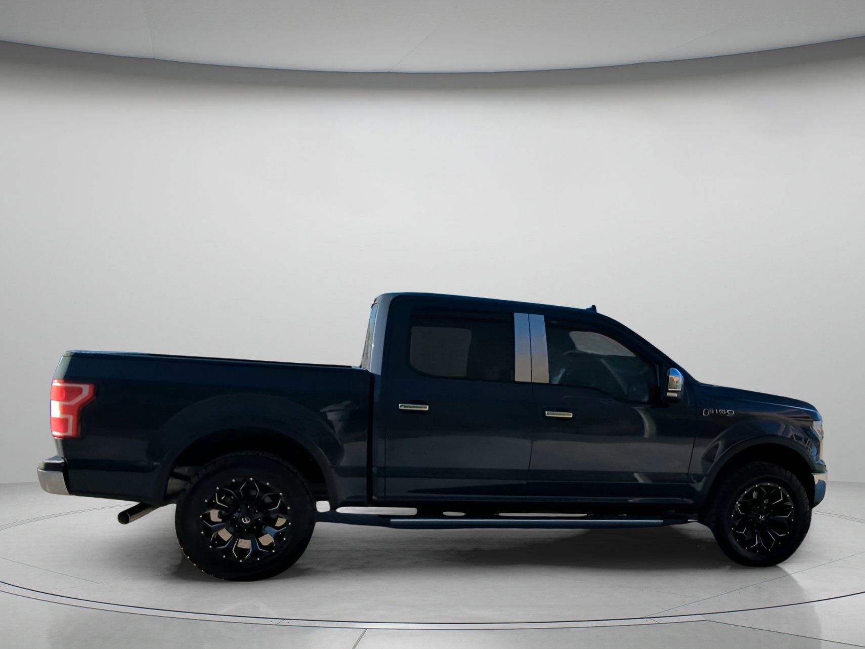 Certified 2019 Ford F150 XLT w/ Equipment Group 302A Luxury image 24