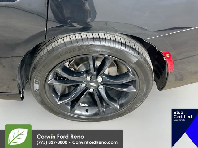 Used 2018 Dodge Charger SXT w/ Blacktop Package RWD image 32