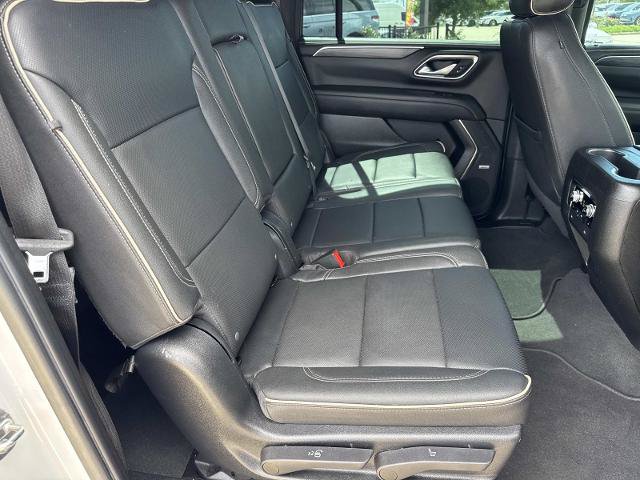 Used 2022 GMC Yukon XL SLT w/ SLT Premium Package AWD/4WD image 10