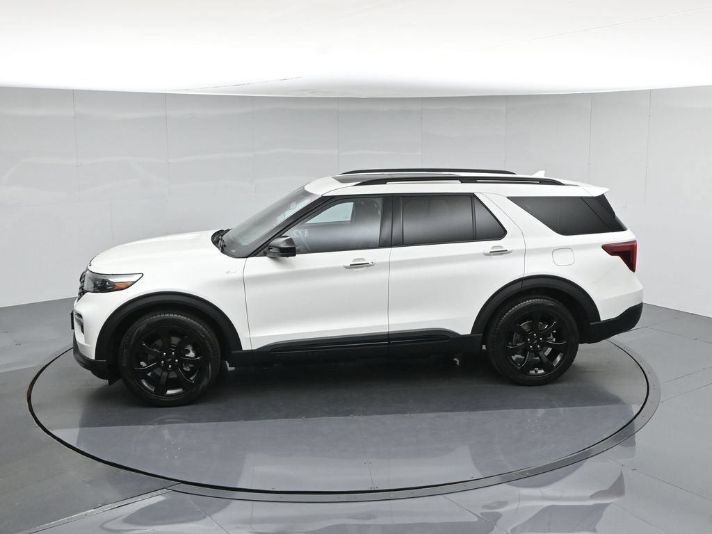Certified 2023 Ford Explorer ST-Line w/ Class IV Trailer Tow Package RWD image 46