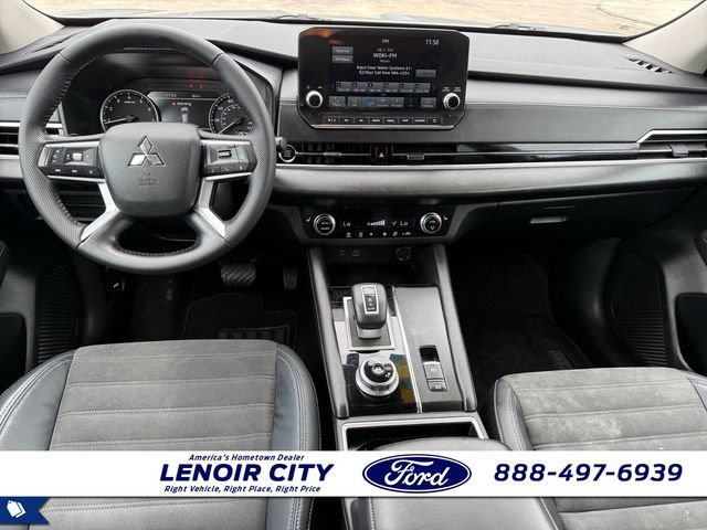 Used 2023 Mitsubishi Outlander SE FWD image 15