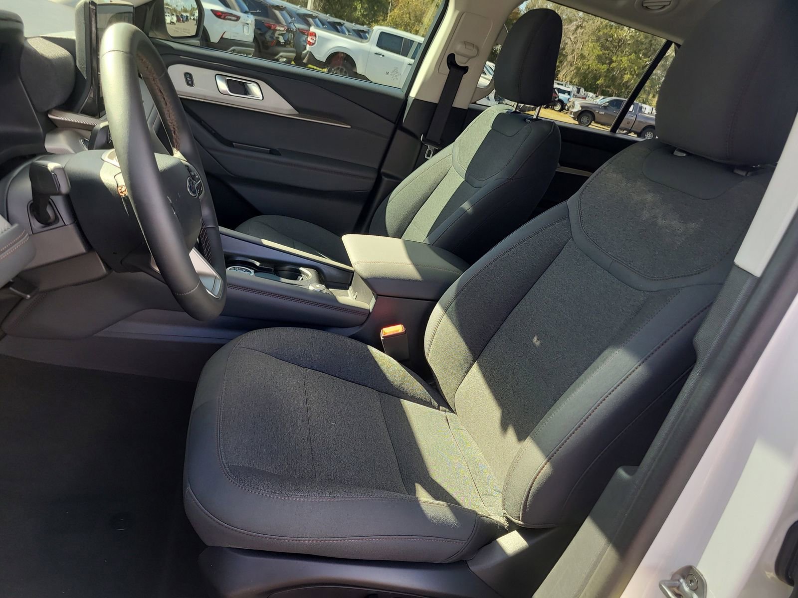 Certified 2025 Ford Explorer Active image 18