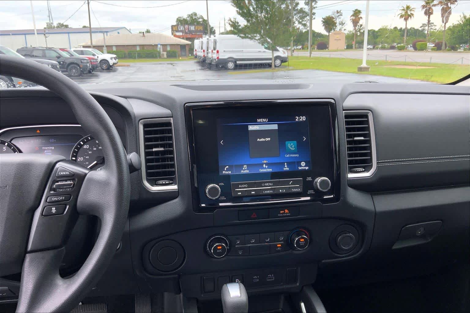 Used 2022 Nissan Frontier SV w/ Technology Package RWD image 7