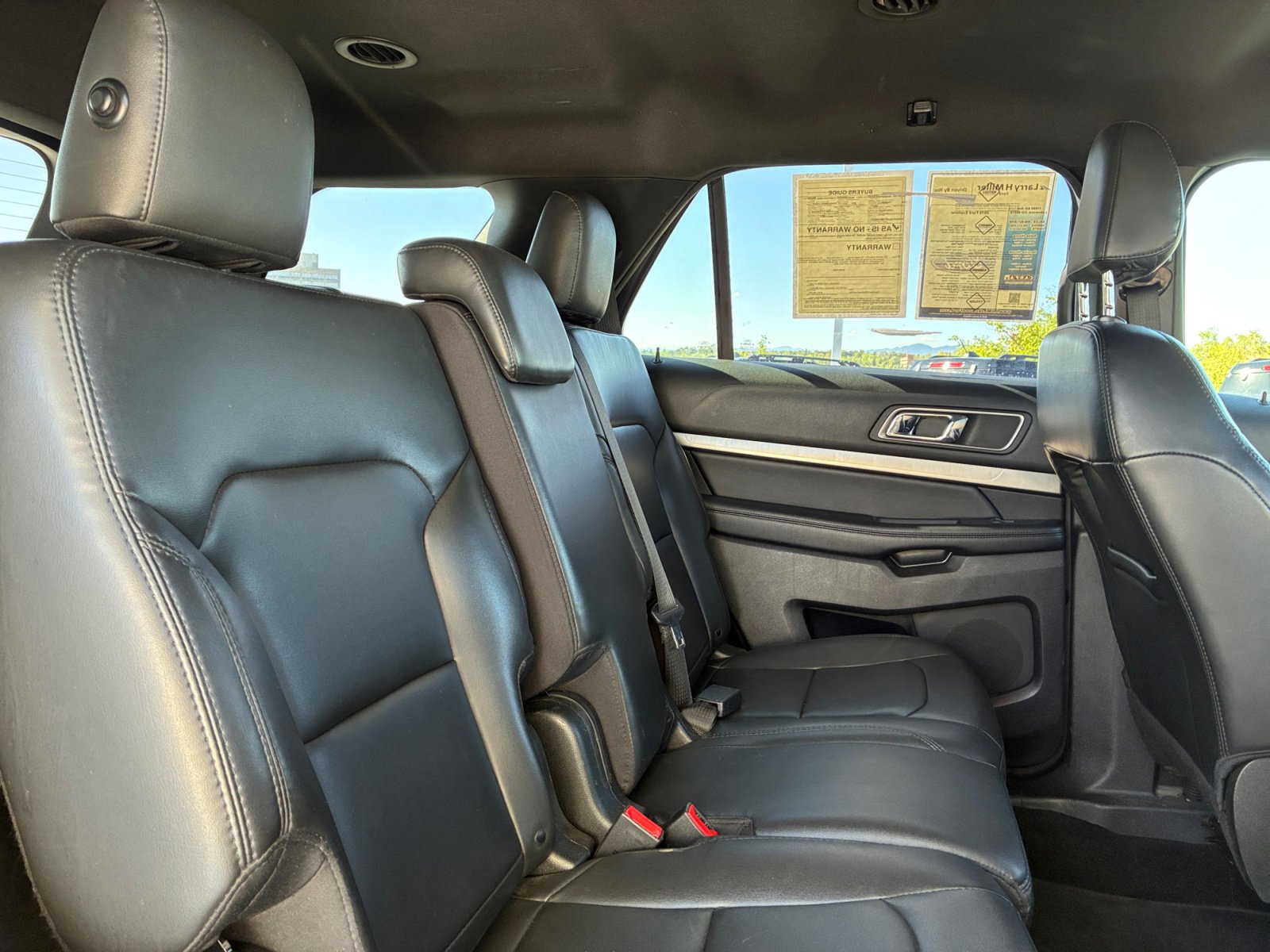 Certified 2019 Ford Explorer XLT w/ Equipment Group 202A AWD/4WD image 18