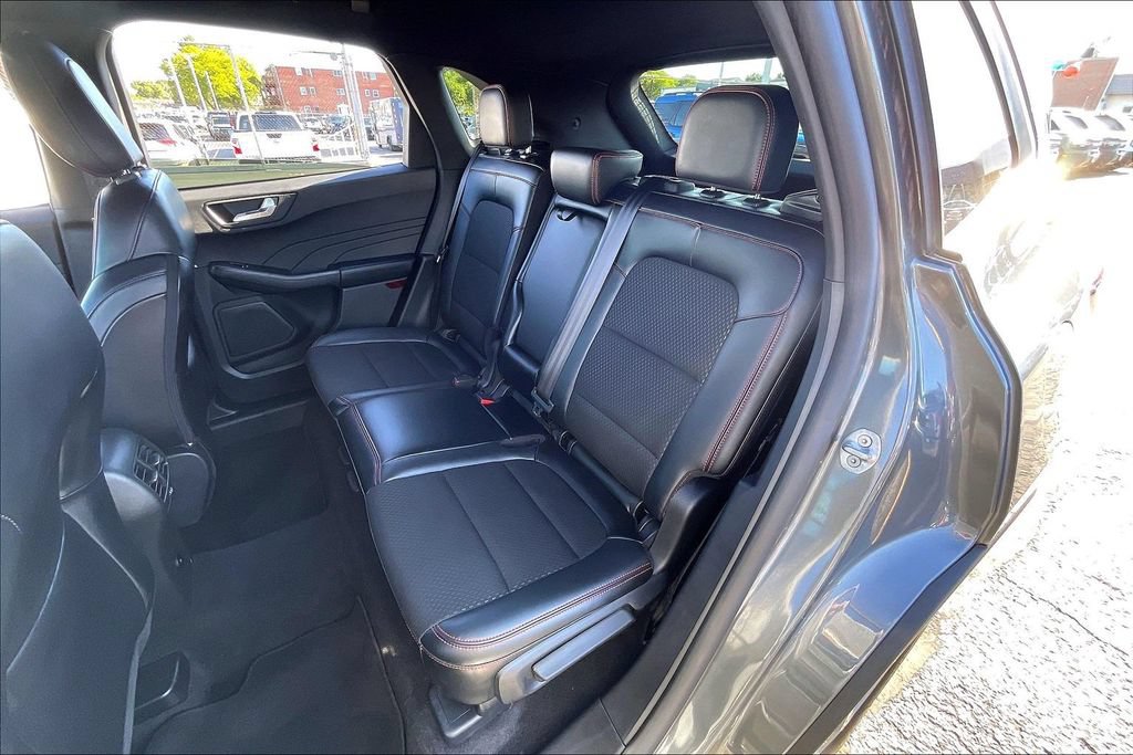 Certified 2025 Ford Escape ST-Line AWD/4WD image 25