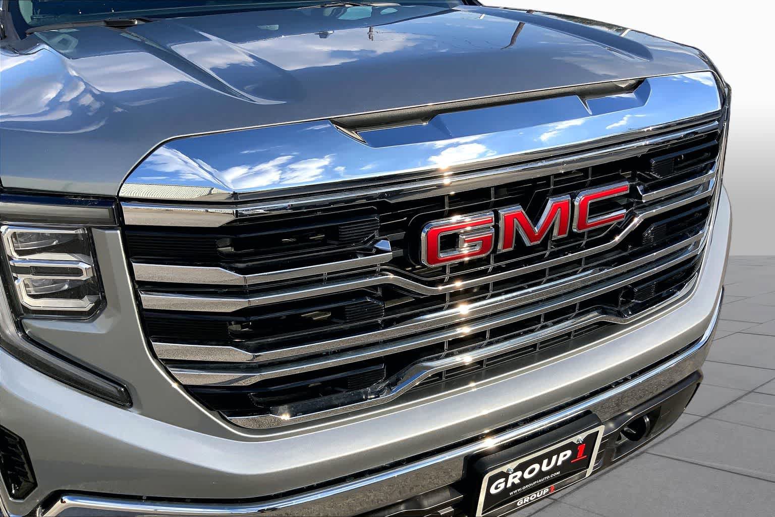 Used 2026 GMC Sierra 1500 SLT AWD/4WD image 30
