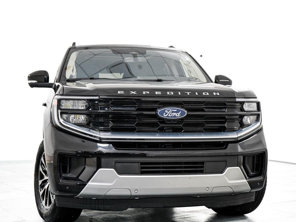 Certified 2025 Ford Expedition Platinum AWD/4WD image 3