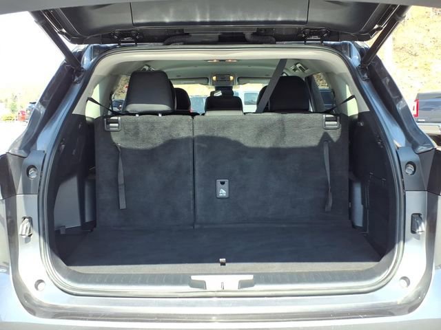 Used 2023 Toyota Highlander LE image 14