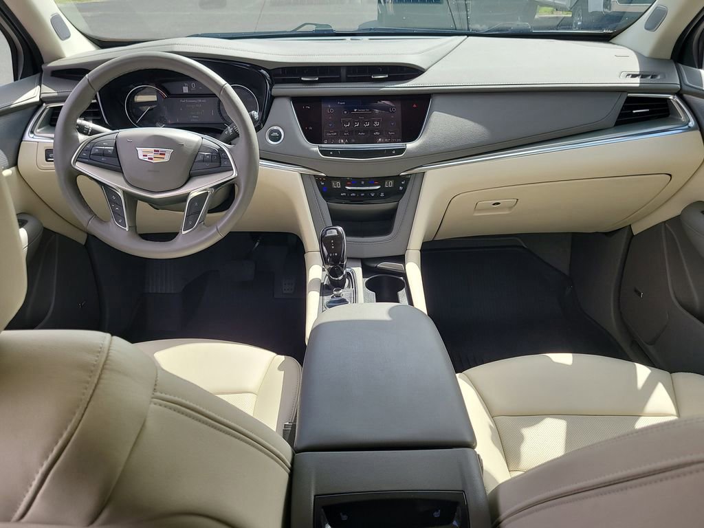 Used 2023 Cadillac XT5 Premium Luxury image 13