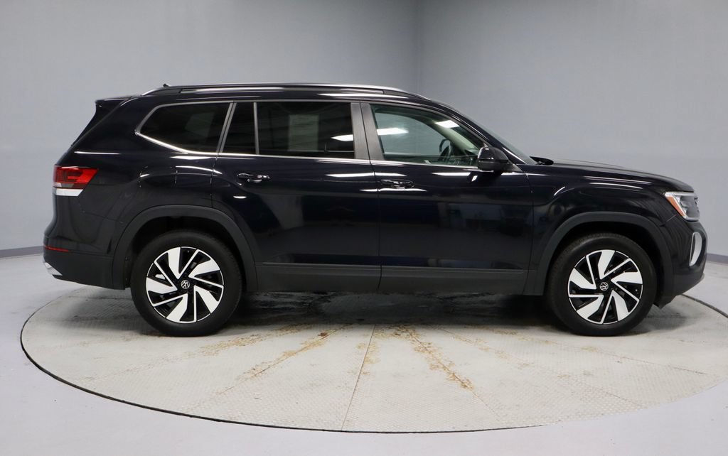 Used 2025 Volkswagen Atlas SE FWD image 6