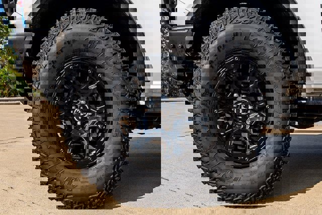 Certified 2024 Ford Bronco Wildtrak image 6