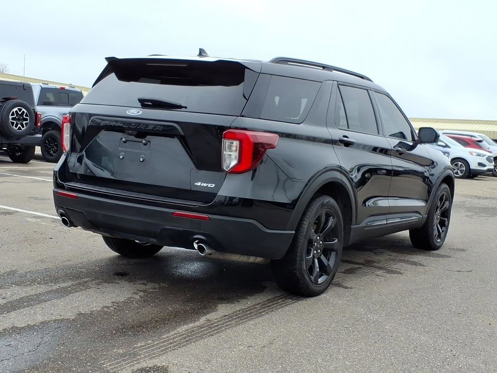 Certified 2023 Ford Explorer ST-Line AWD/4WD image 5