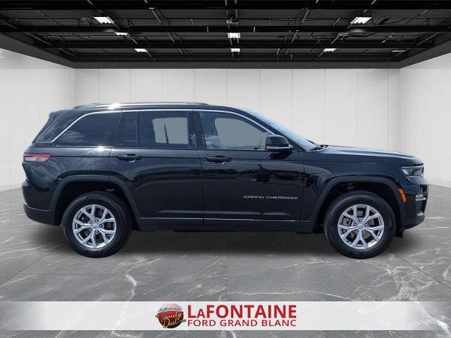 Used 2023 Jeep Grand Cherokee Limited AWD/4WD image 6
