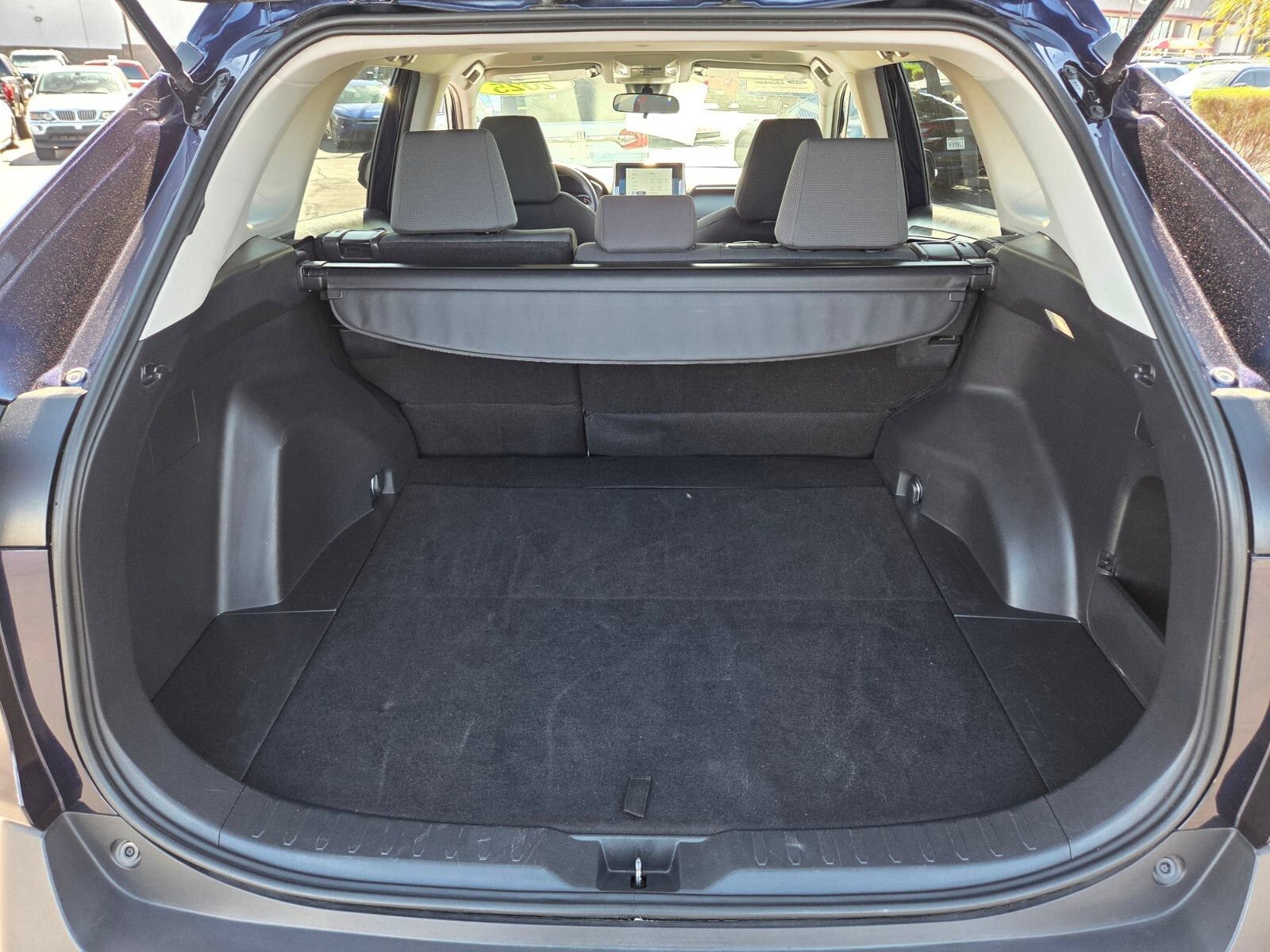 Used 2025 Toyota RAV4 XLE FWD image 13