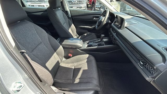 Used 2023 Honda Accord EX image 9